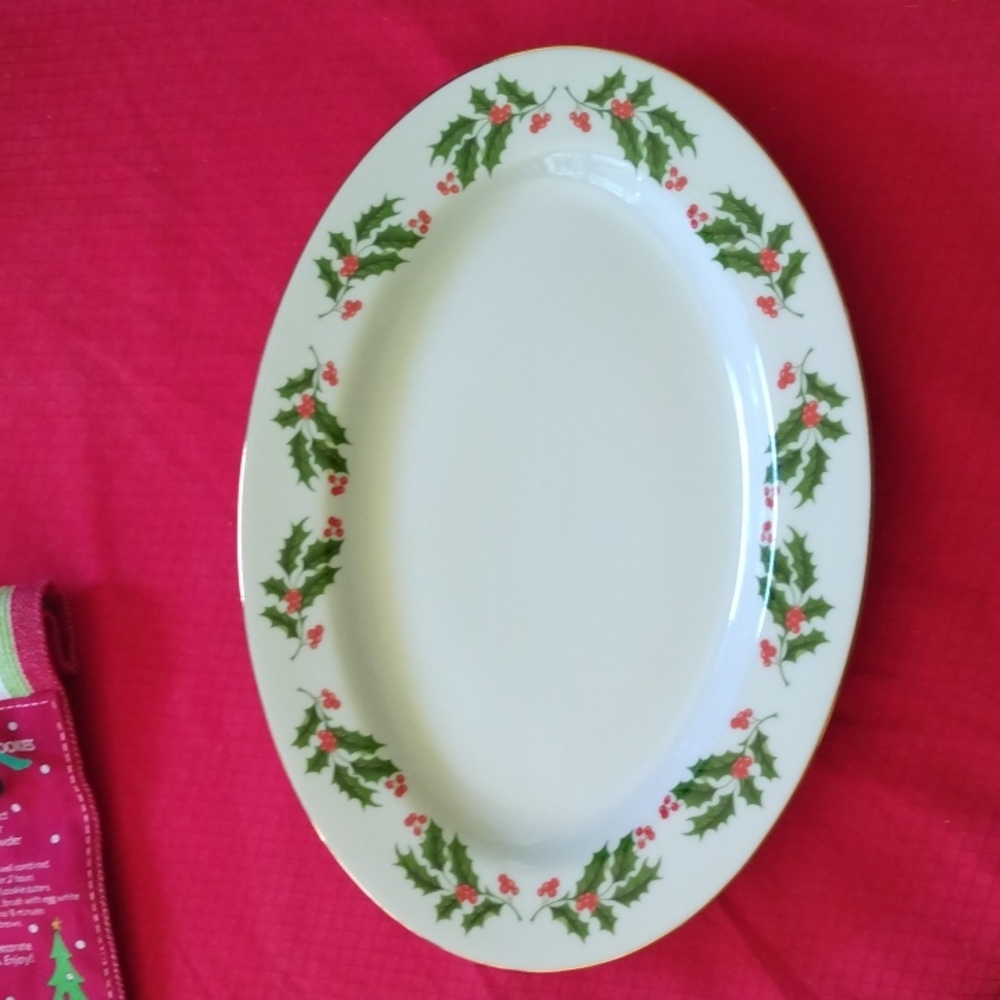 Mogi porcelain holiday platter